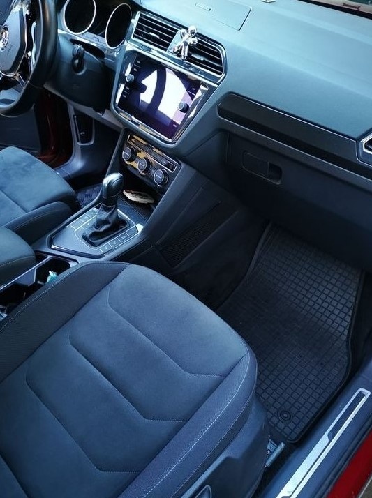 Volkswagen Tiguan - 2