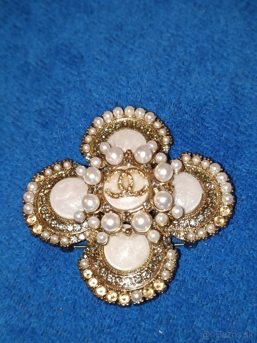 Stará brošňa Chanel - 2