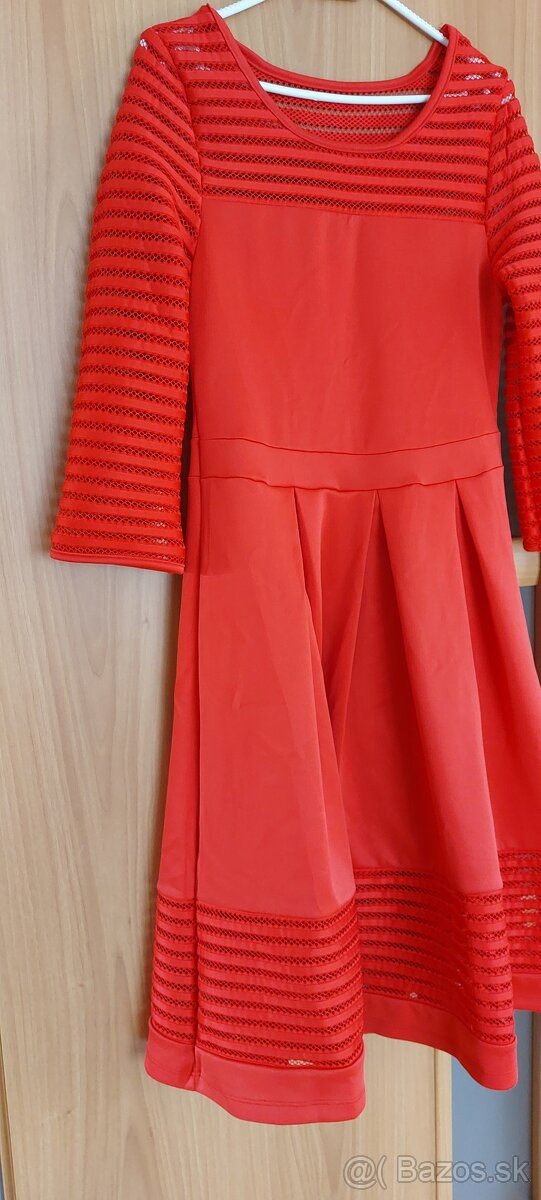 Koktejlové šaty - Avon - 2