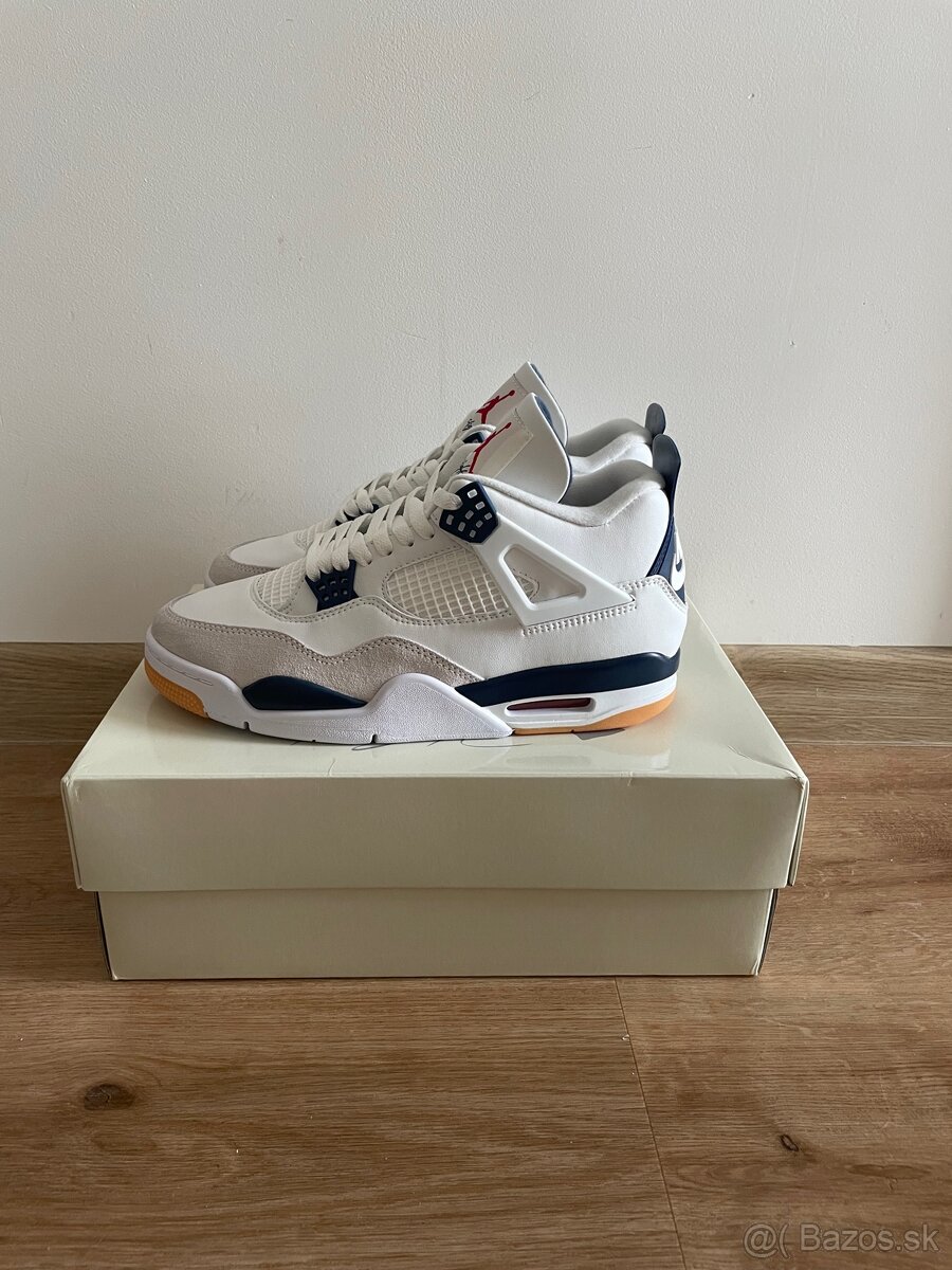 Nike AIR Jordan 4 - 2