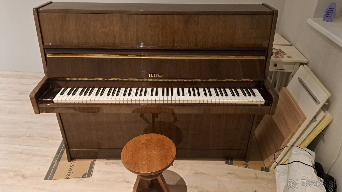 Petrof akustické pianino - 2