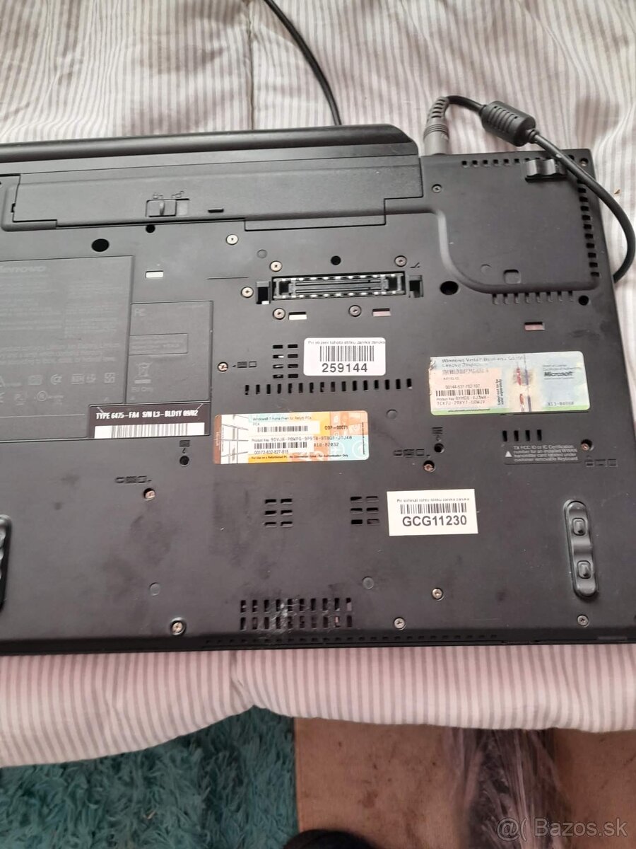 Lenovo ThinkPad T400 – funkčný notebook - 2