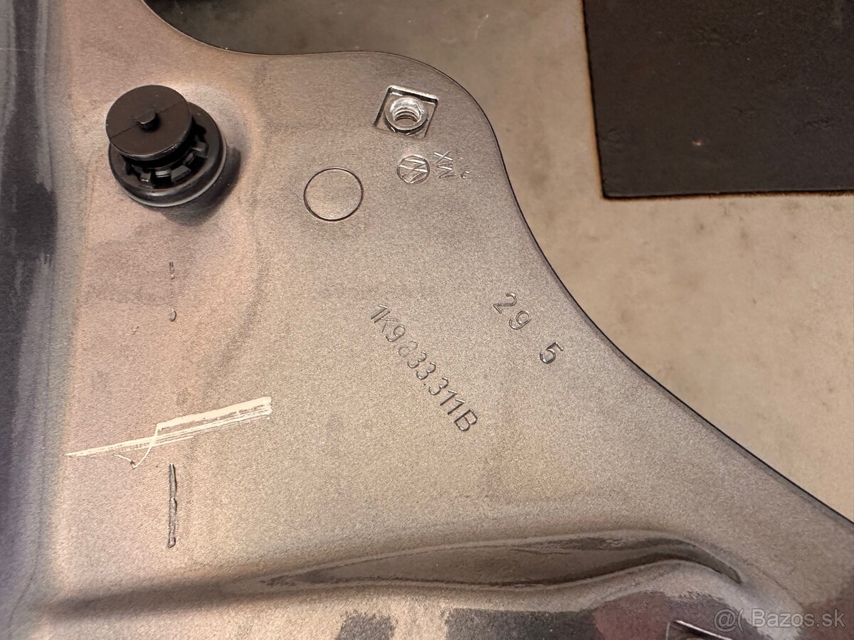 VW GOLF MK6 5K1 Kombi Zadné dvere ľavé 1K9833311B 2010 - 2