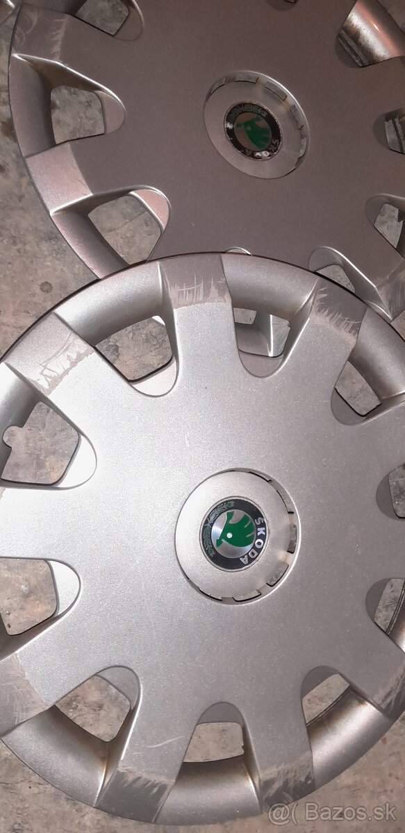 Puklice R15 Škoda Octavia 1 - 2