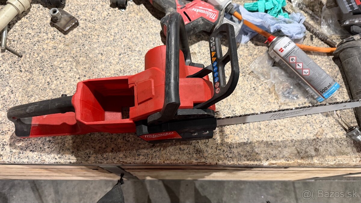 Milwaukee reťazová pila - 2