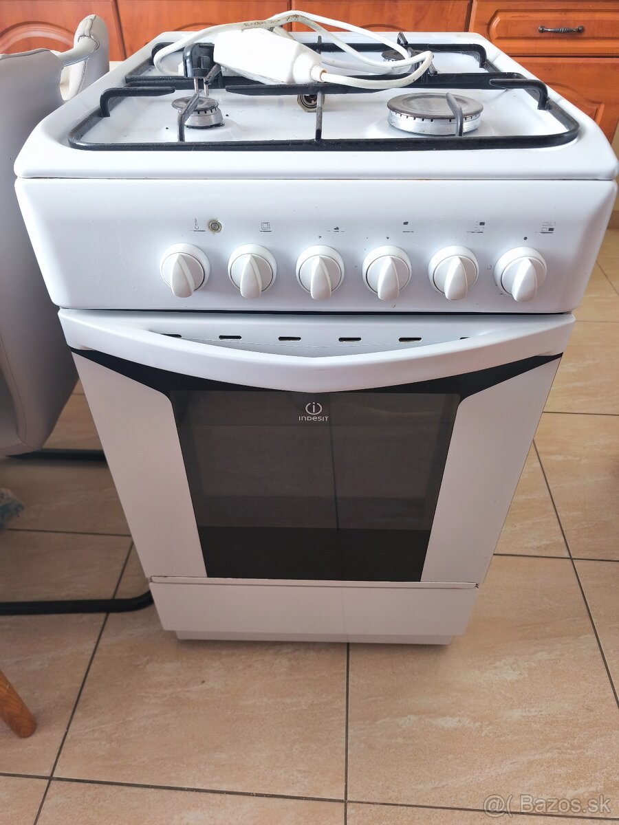 Sporák Indesit - 2