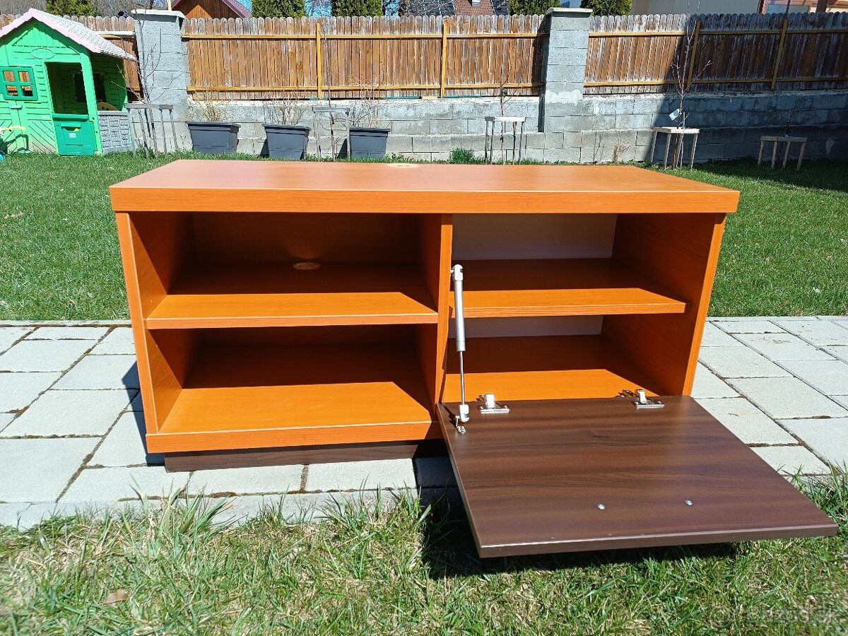 Stolík pod tv - 2