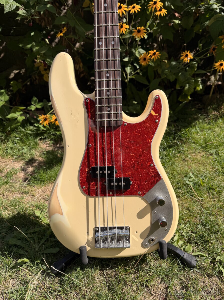 P Bass - 2