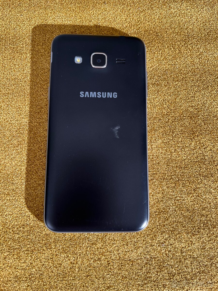 Predám Samsung Galaxy J3 (2016) - 2