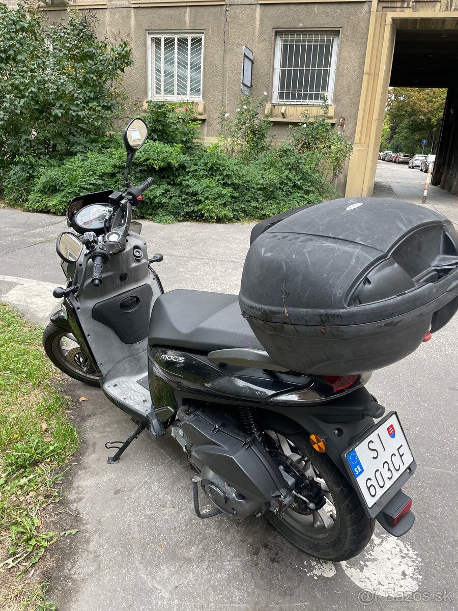 Jedinečná zimná ponuka skúter Benelli Macis 125 - 2