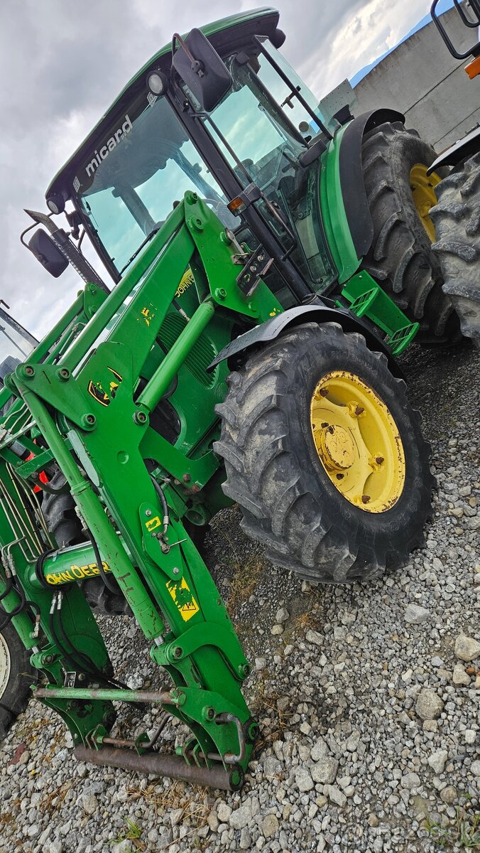 John deere 5820 R ( 90 koni 2006) - 2