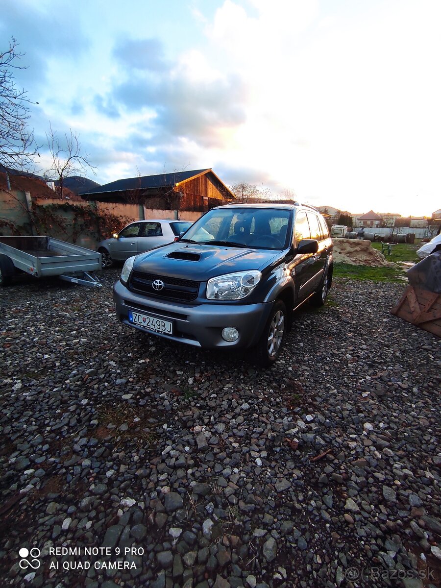 Predám TOYOTA RAV4-D4 2.0D 4X4 AWD - 2