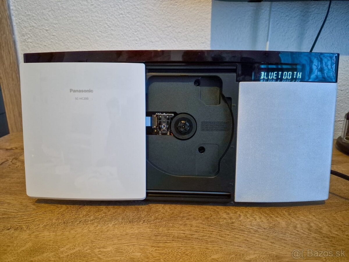Ponúkam na predaj nové rádio Panasonic SC-HC 200 - 2