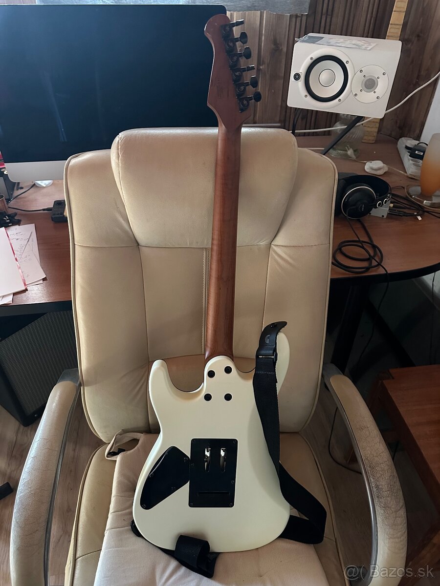 El. Gitara Harley Benton - 2