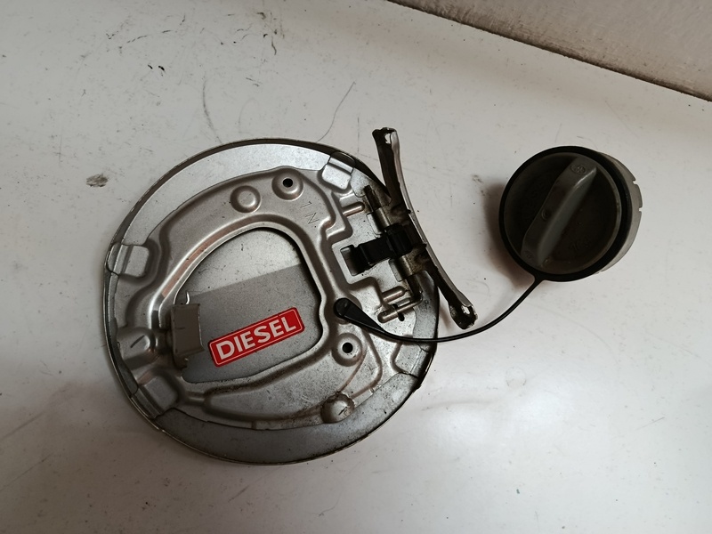 dvierka nadrze toyota corolla verso 20€ - 2