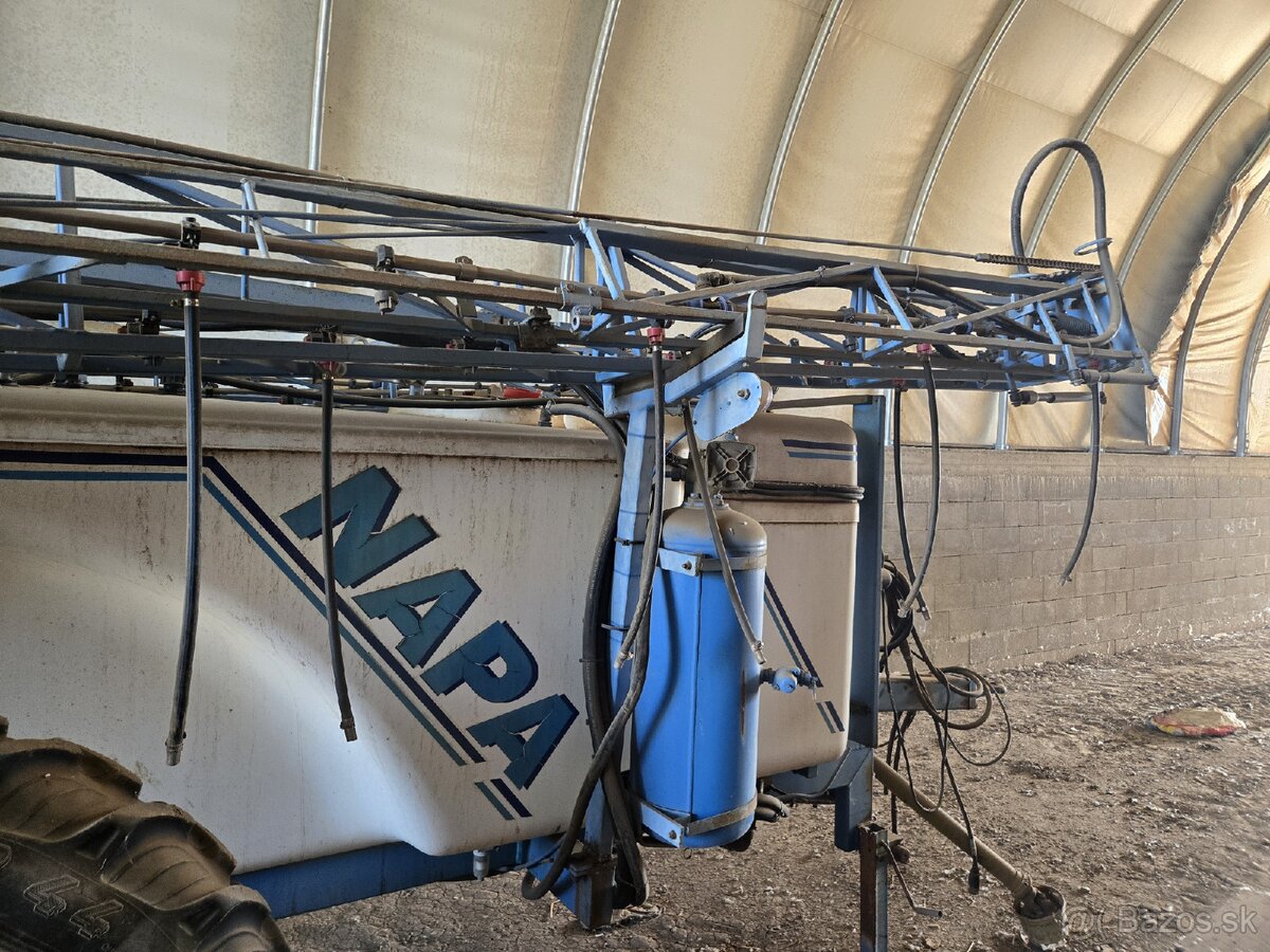 Aplikátor tekutých hnojiv - 2