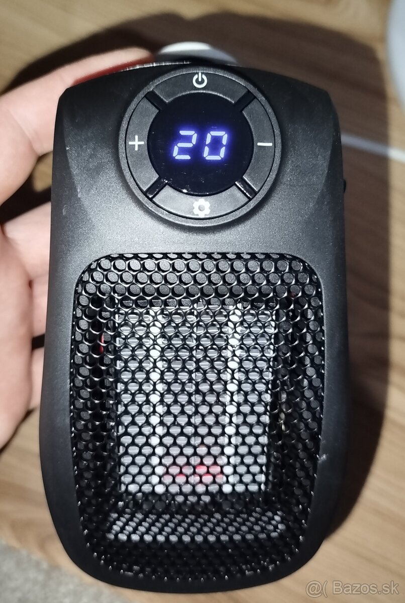 Zásuvkový keramický ohrievač SilverCrest 600W – nový - 2