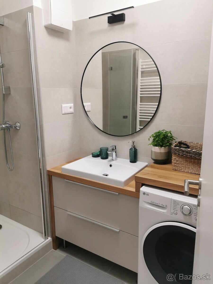 Short-Term Rental Apartment + parking - 2