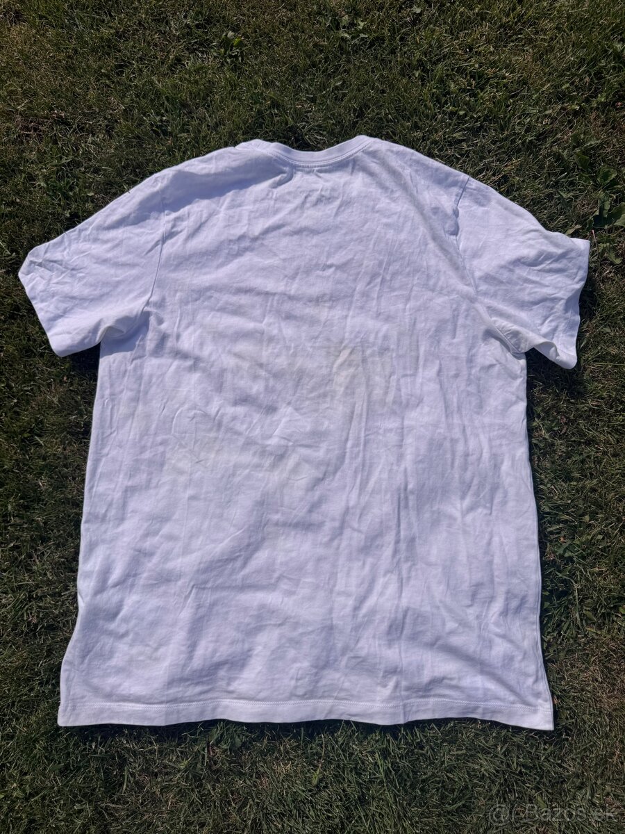 Tricko Nike Tee - 2