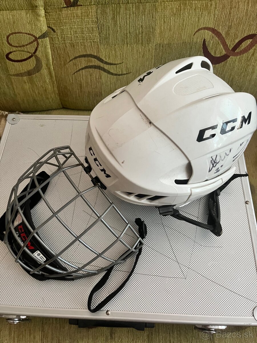 CCM hokejova prilba - 2