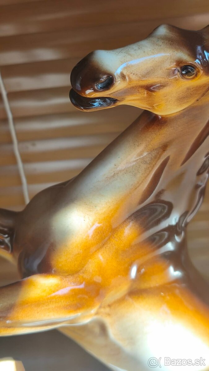Porcelánový kôň - 2
