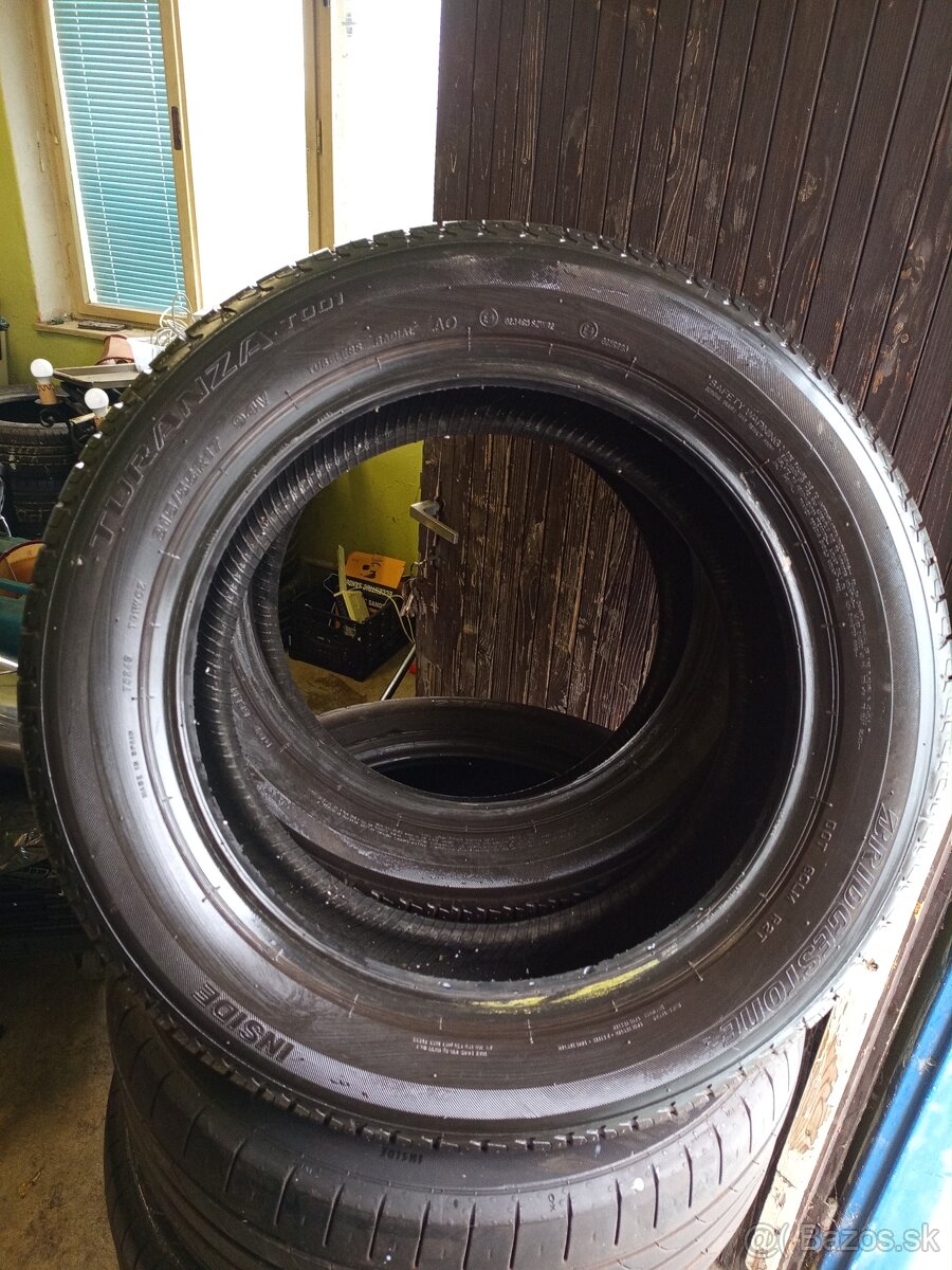 215/55R17 Bridgestone - 2
