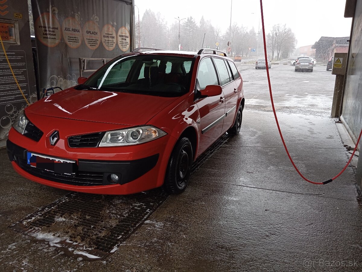 Predám Renault Megane 2 .1,4 72kw benzin - 2