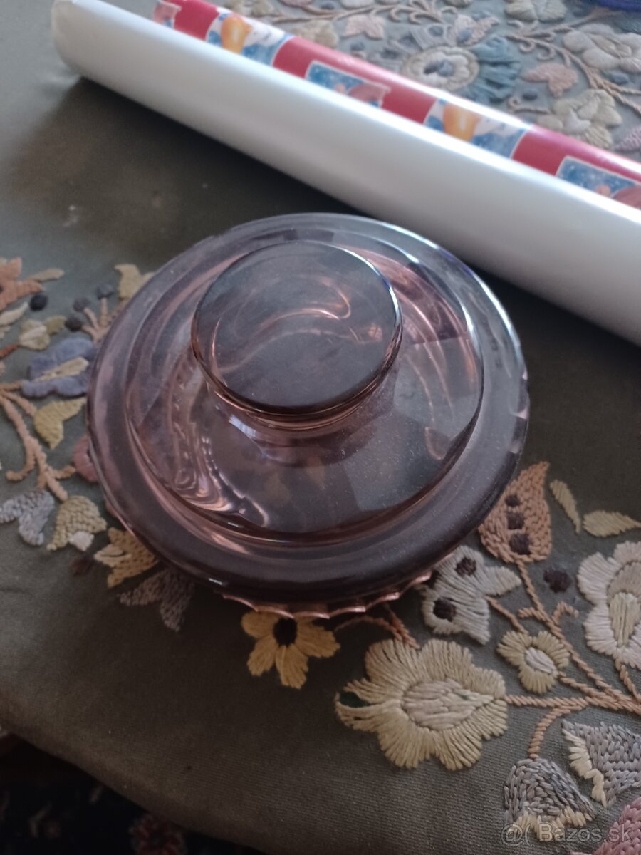 Predam historicku sklenenu dozu - 2