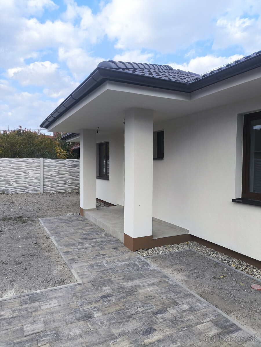 Ponúkame Vám na predaj 4-izbový rodinný dom v obci Topoľníky - 2