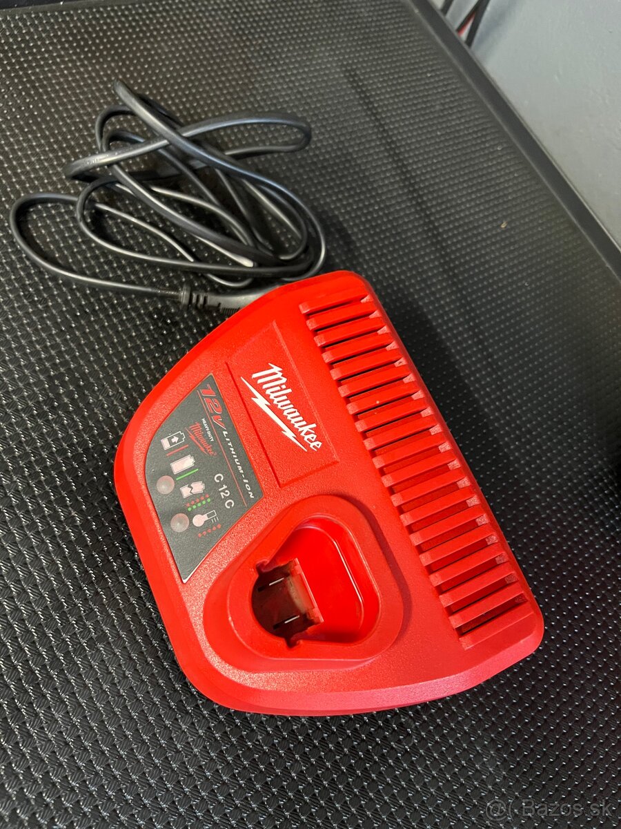 Nabíjačka Milwaukee original c12c - 2