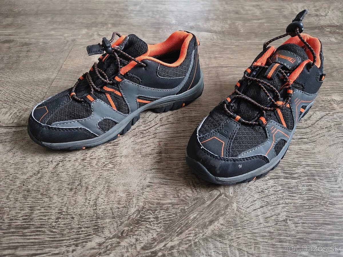 TENISKY LANDROVER 32 - 2