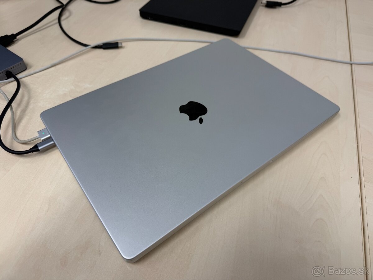 MacBook Pro 16" M1 (2021) 16GB RAM, 1TB SSD - Silver - 2