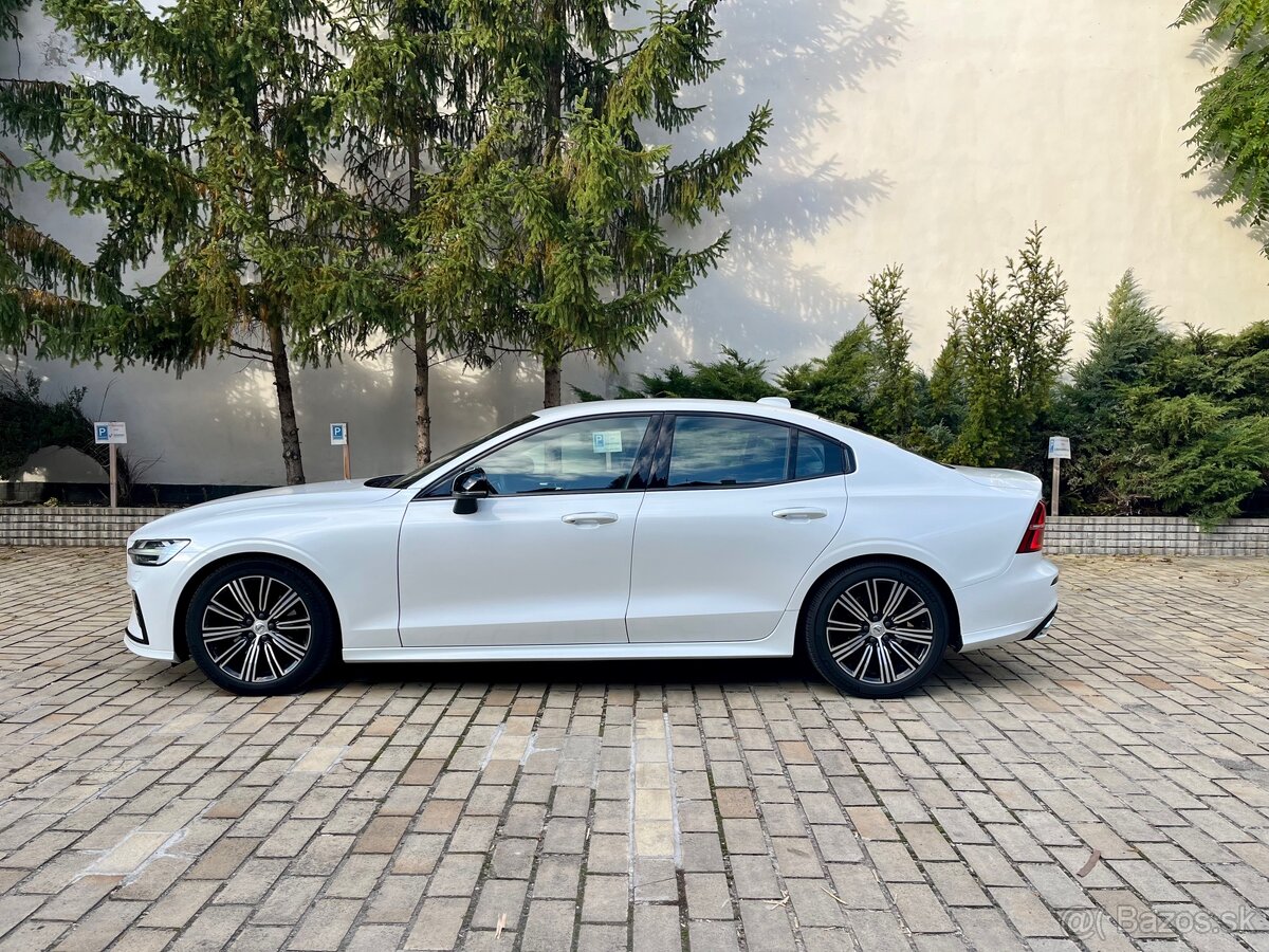 Volvo S60 B4 R-DESIGN 197PS rv.2022 - 2