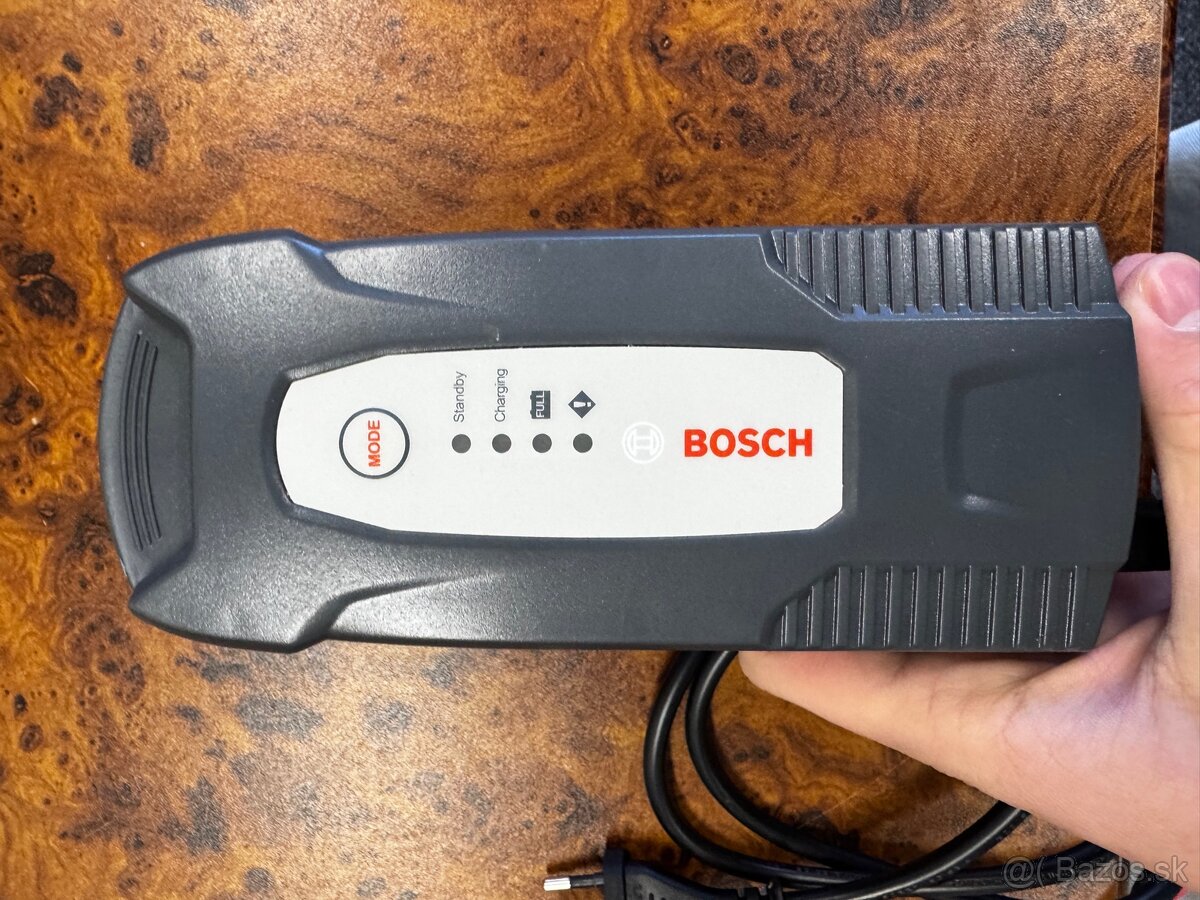 Predam nabíjačku Bosch C1 - 2