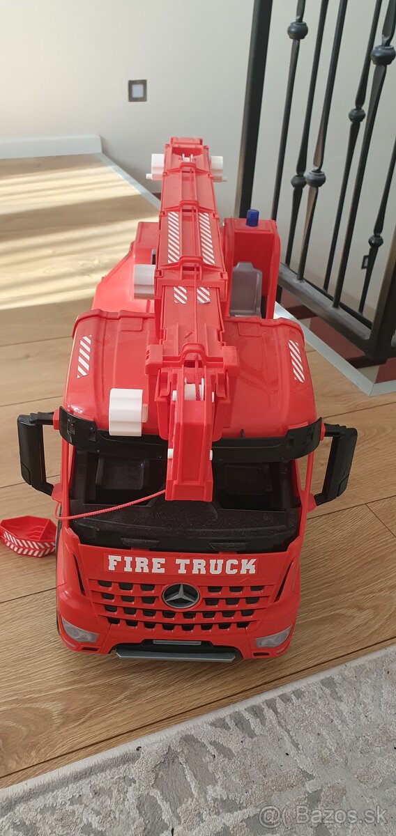 Veľké požiarne auto - 2