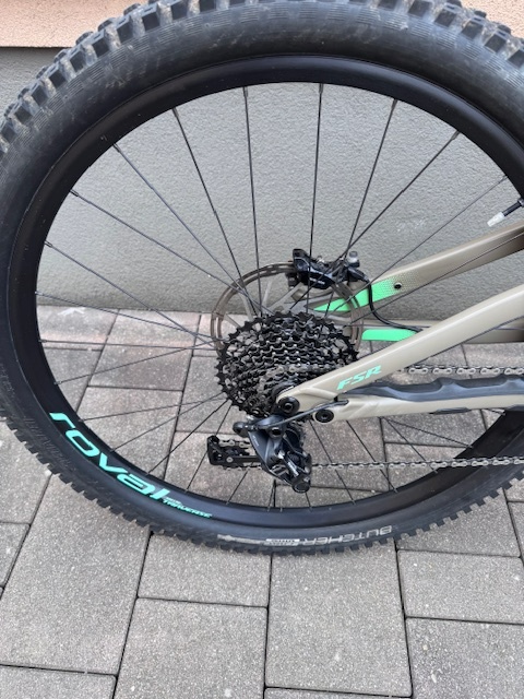 Specialized Turbo LEVO - 2