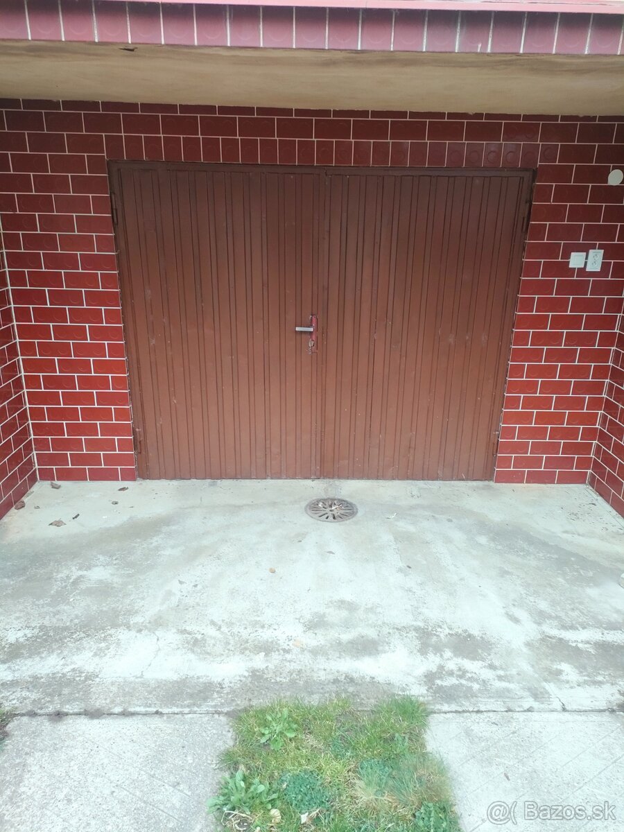 Garážová brána - 2