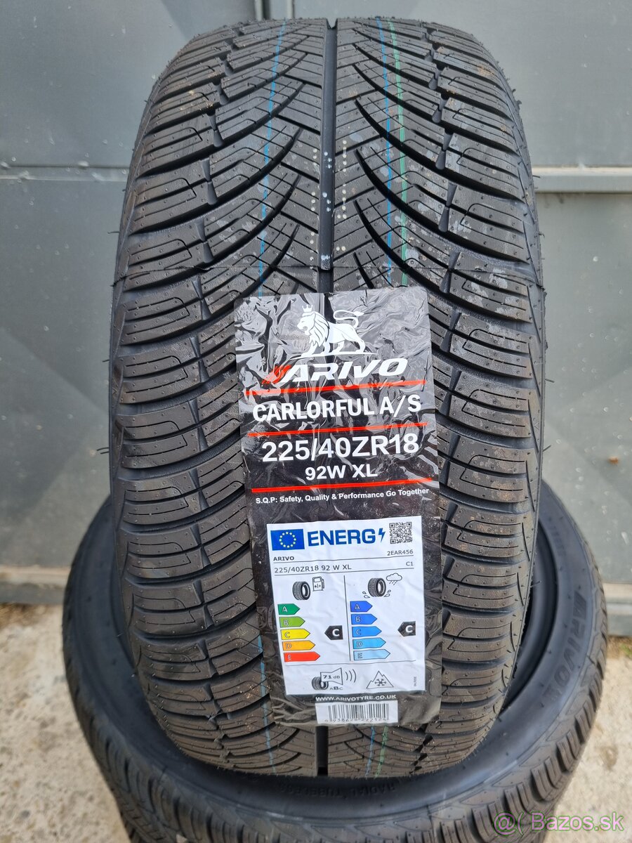 225/40R18 celorocne - 2