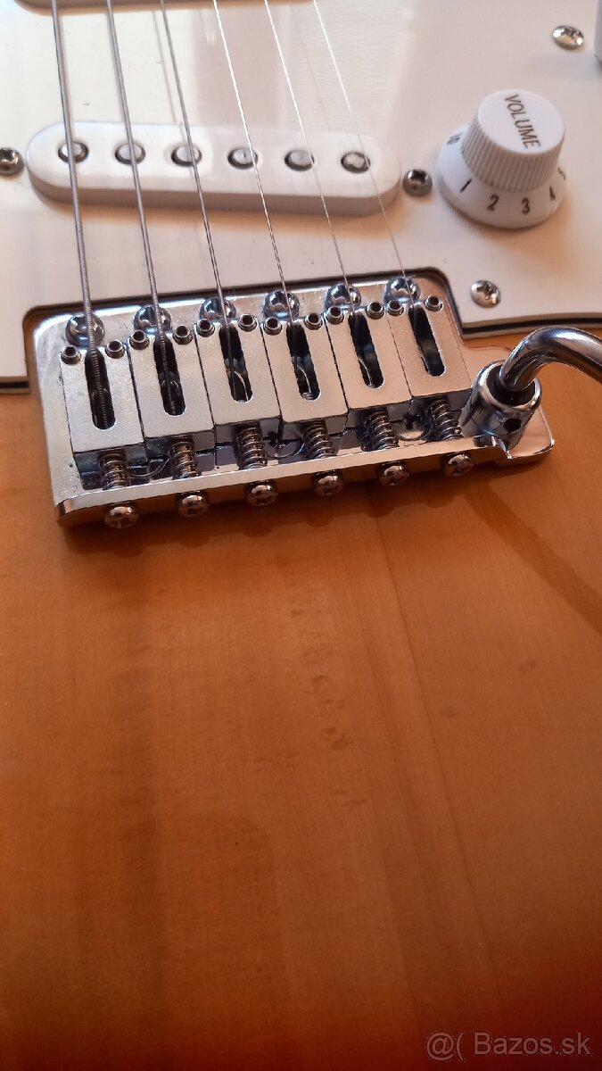 Fender Stratocaster SX - 2