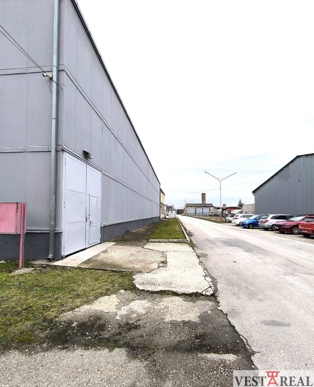 Na Prenájom Skladovo / Výrobné Priestory v Galante - 2