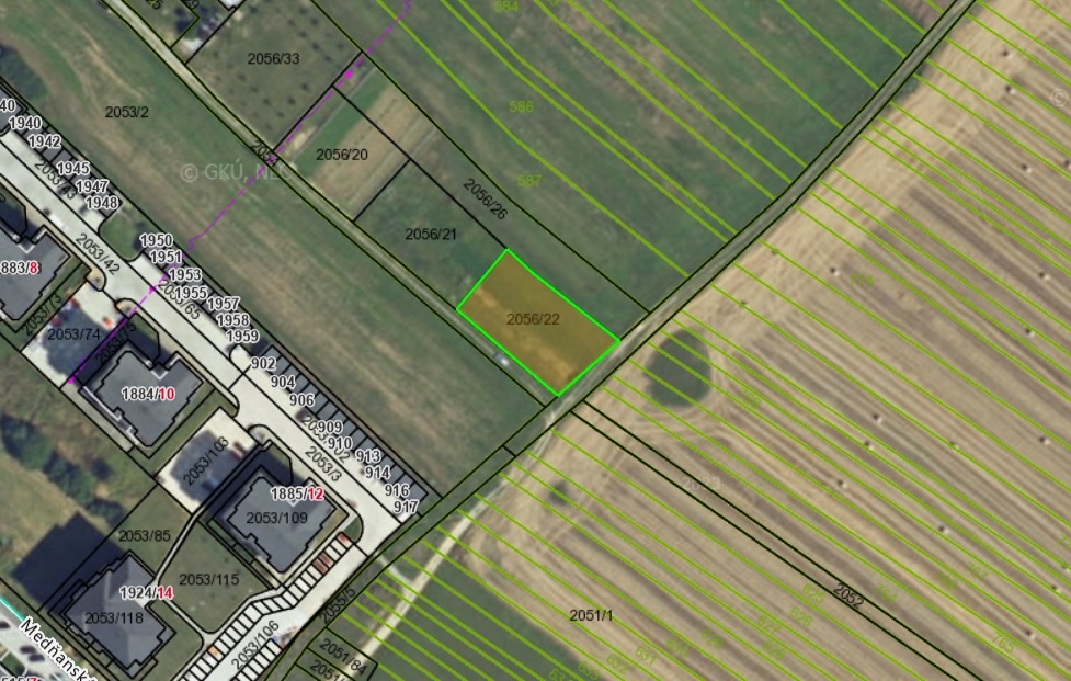 Jedinečný stavebný pozemok ILAVA 905m² - 2