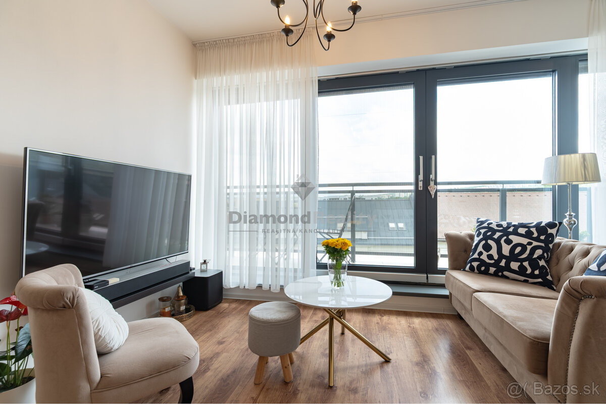 REZERVOVANÉ | NA PREDAJ 3 IZBOVÝ BYT S TERASOU V IKONICKEJ N - 2