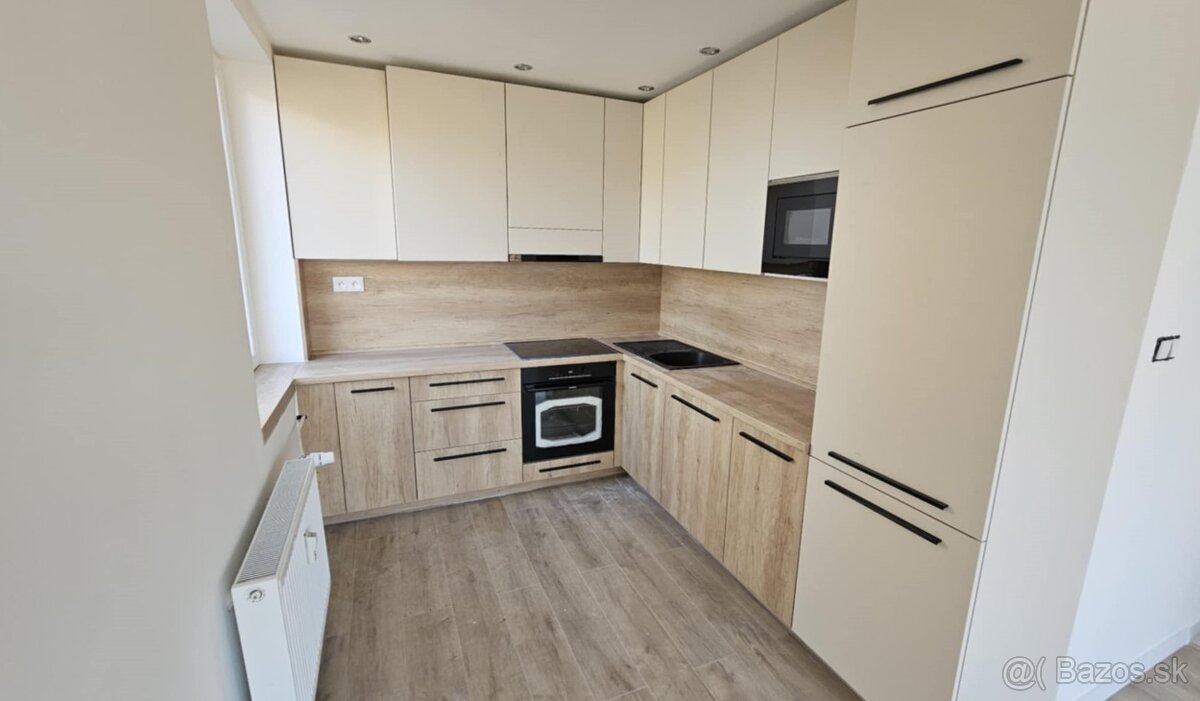 NOVINKA - 3 izbový byt - ROŽŇAVSKÁ ul. - NOVÁ REKONŠTRUKCIA - 2