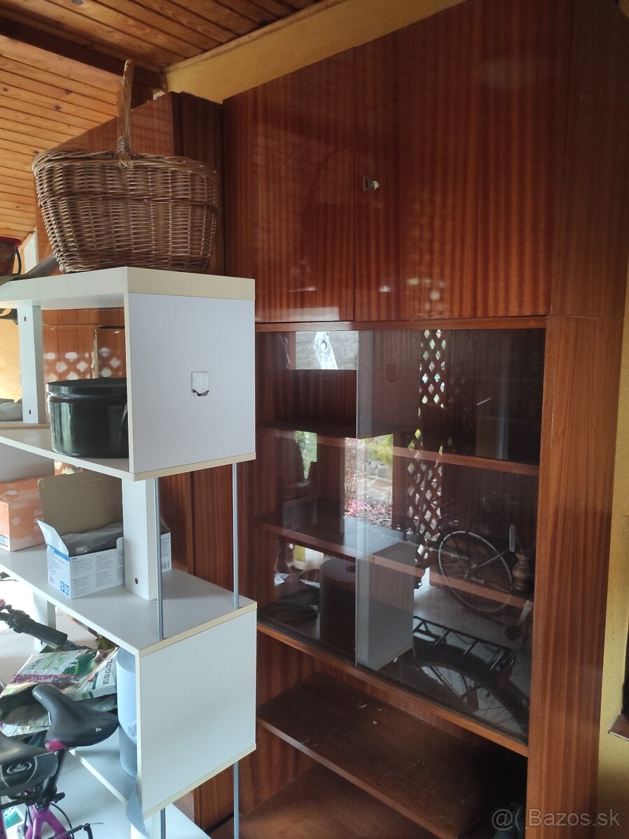 Predám starú obývaciu stenu - 2