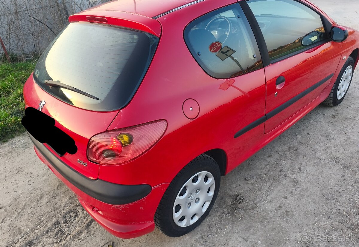 206 original 85000 km. Top stav - 2