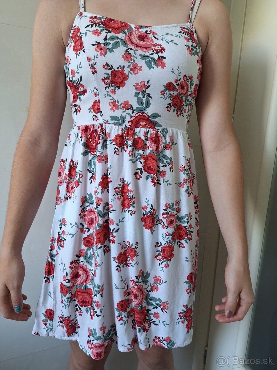 Dievčenské romantické šaty č152 - 2