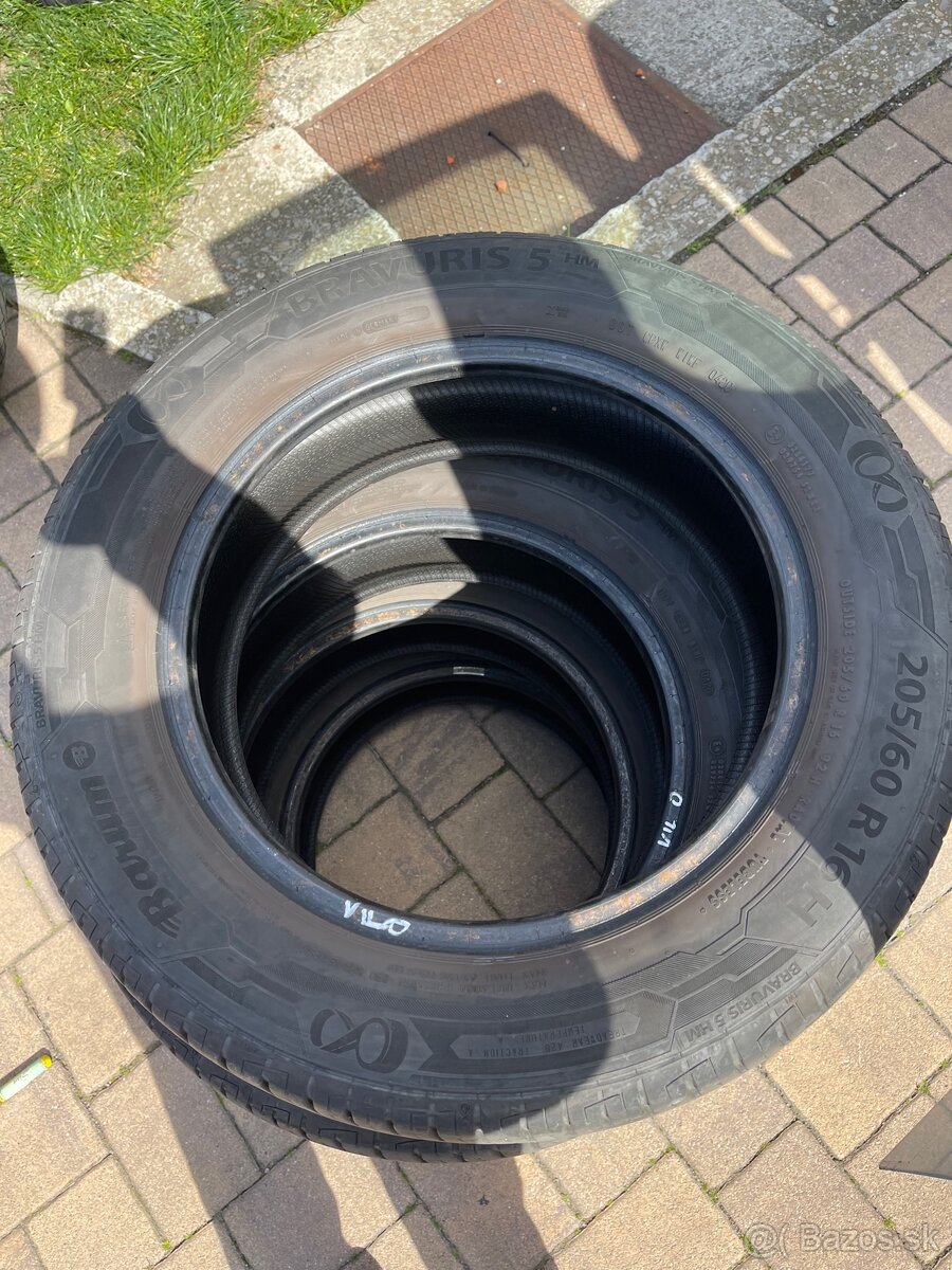 205/60r16 Barum Bravuris 5 - 2