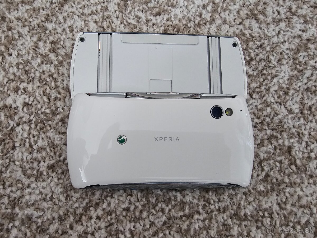 Sony Ericsson Xperia Play - 2