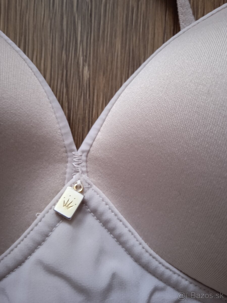 Triumph podprsenka 75 D - 2