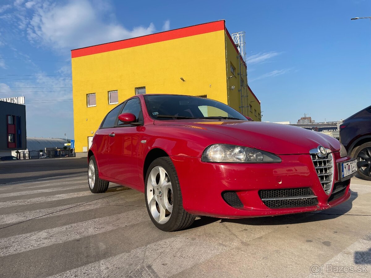 Alfa Romeo 147 - 2